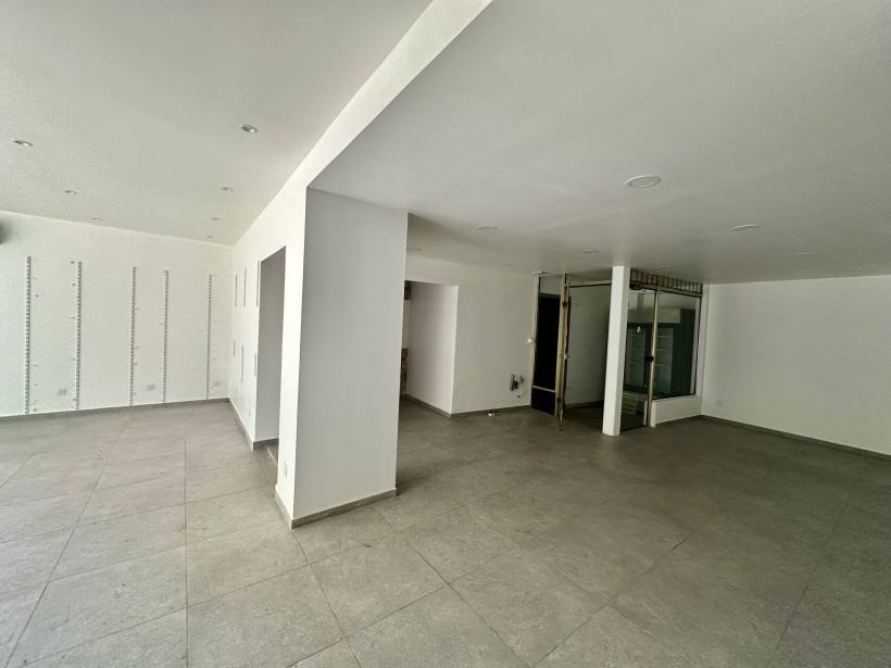 Local a vendre 15 Bis SULLY